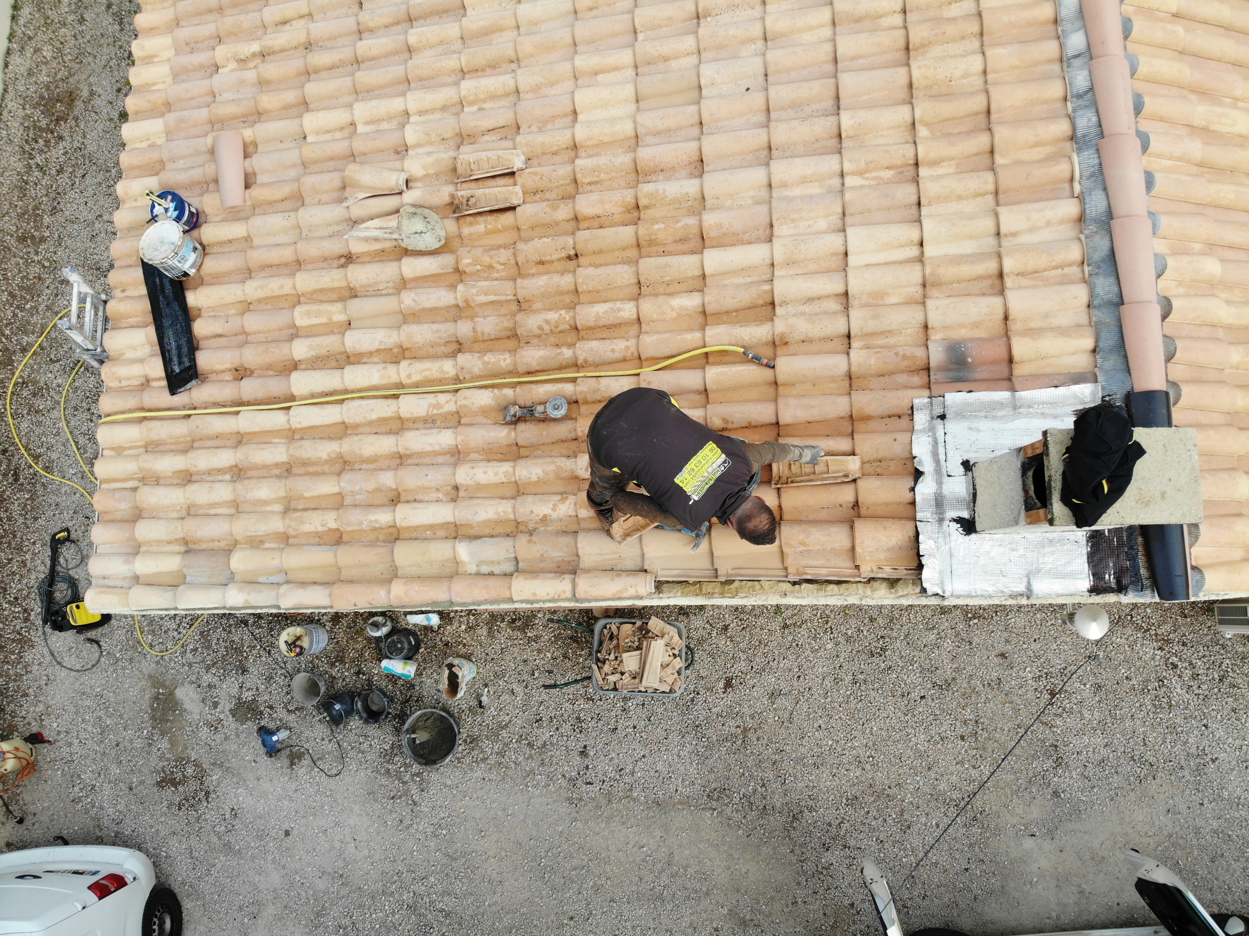 Entraigues - Réparation toiture